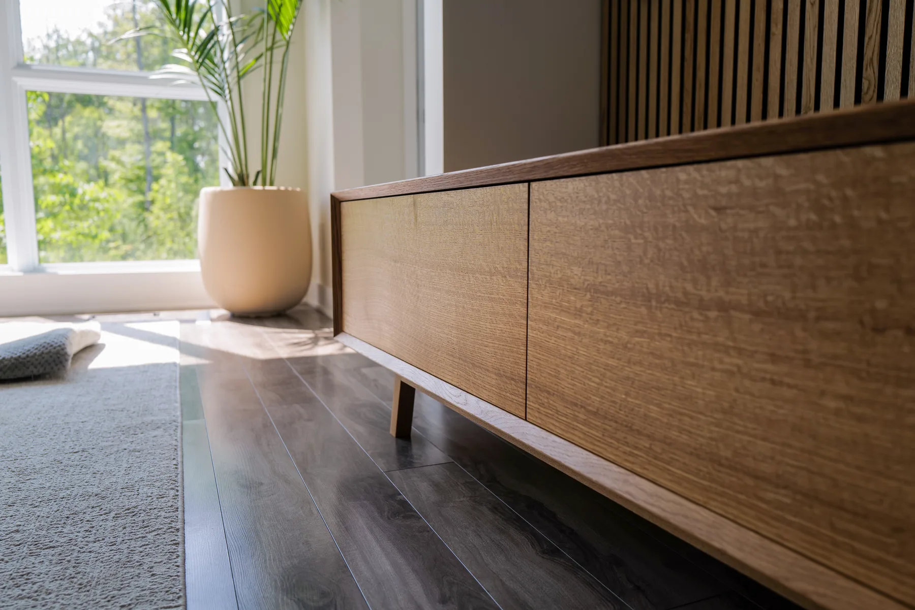 Mobilier en chêne blanc fabriqué sur mesure par SUDCM